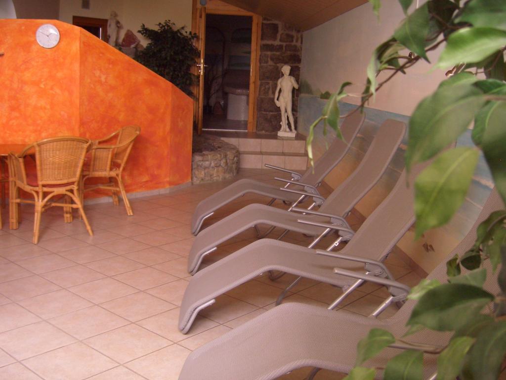 Pension Fitnessoase Eußenheim Esterno foto